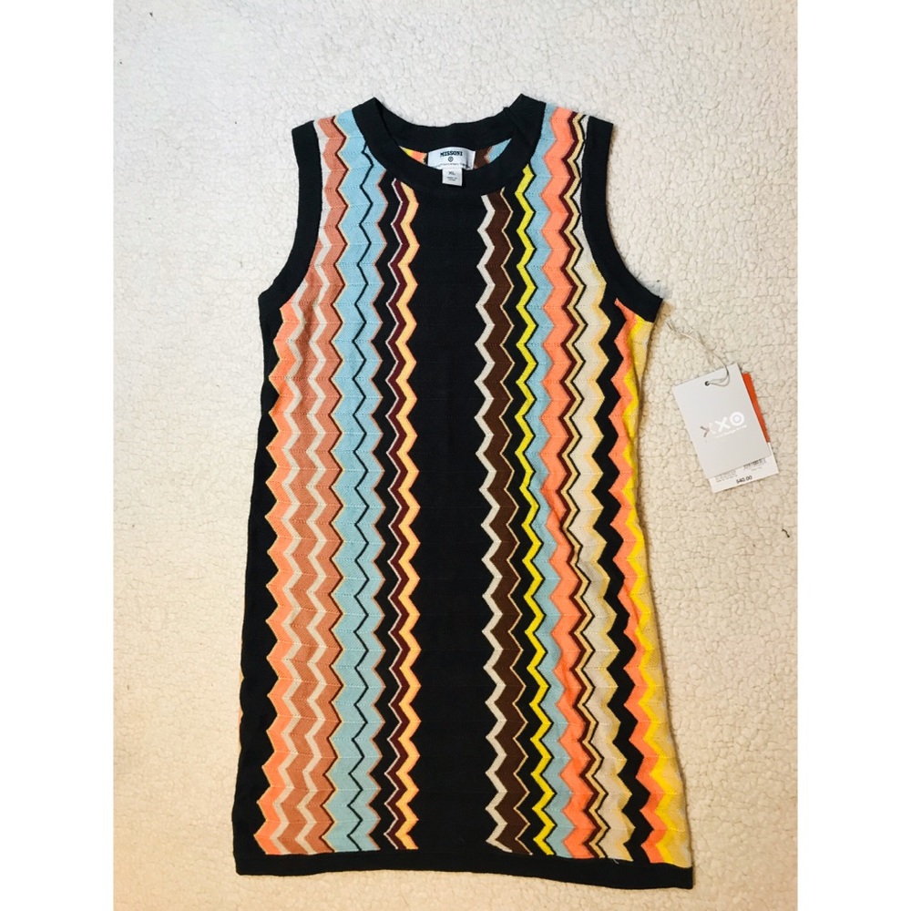 Sleeveless zig zag tunic